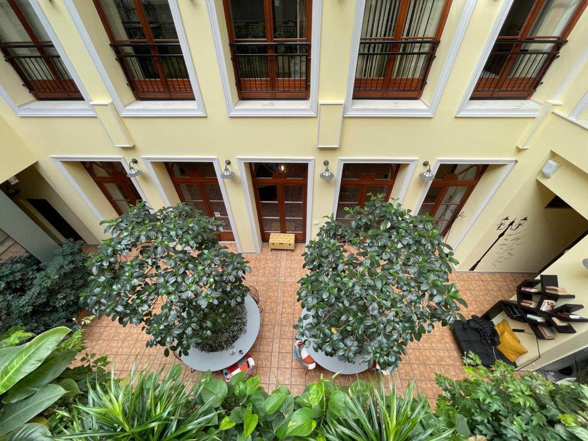 Atrium Boutique Hotel София Экстерьер фото